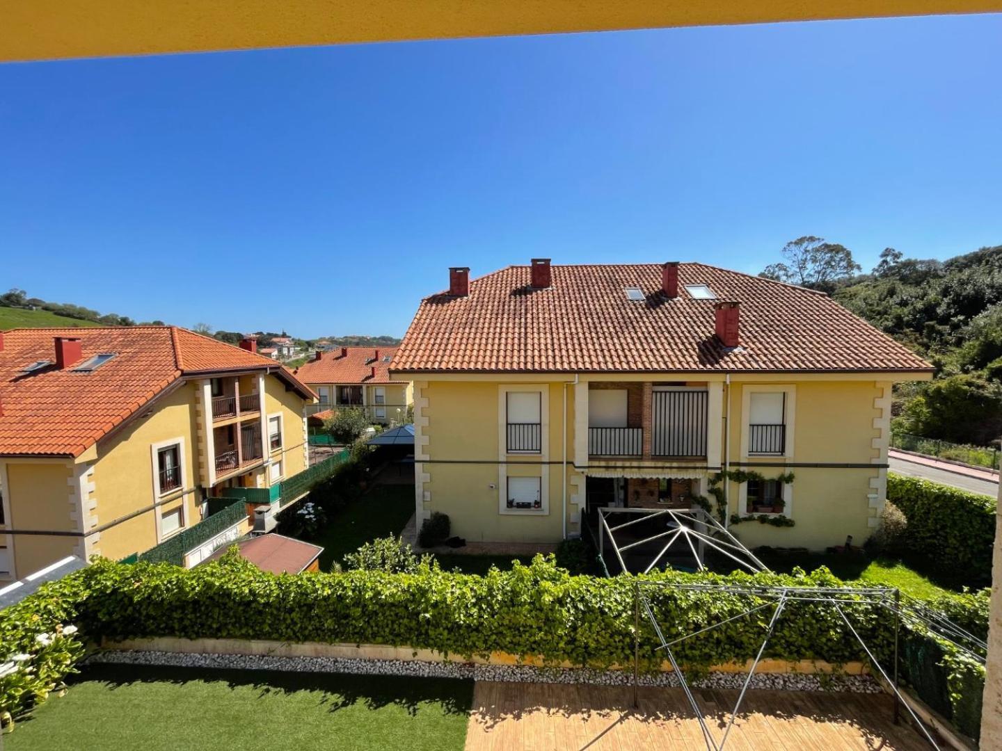 Comillas Bº Casasola - Residencial Lagos Azules - Netflix, Prime, Wifi & Free Indoor Parking 외부 사진
