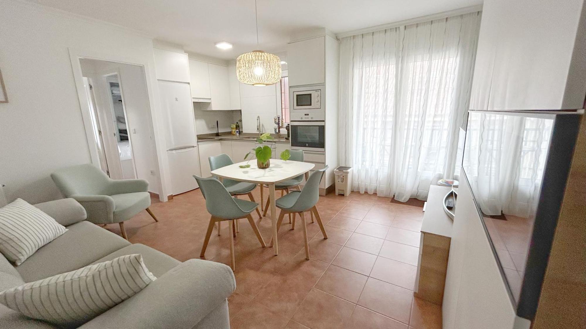 Comillas Bº Casasola - Residencial Lagos Azules - Netflix, Prime, Wifi & Free Indoor Parking 외부 사진