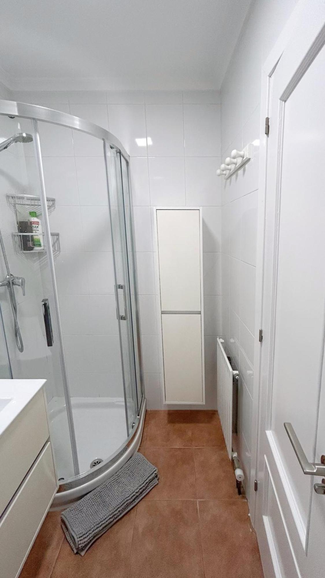 Comillas Bº Casasola - Residencial Lagos Azules - Netflix, Prime, Wifi & Free Indoor Parking 외부 사진