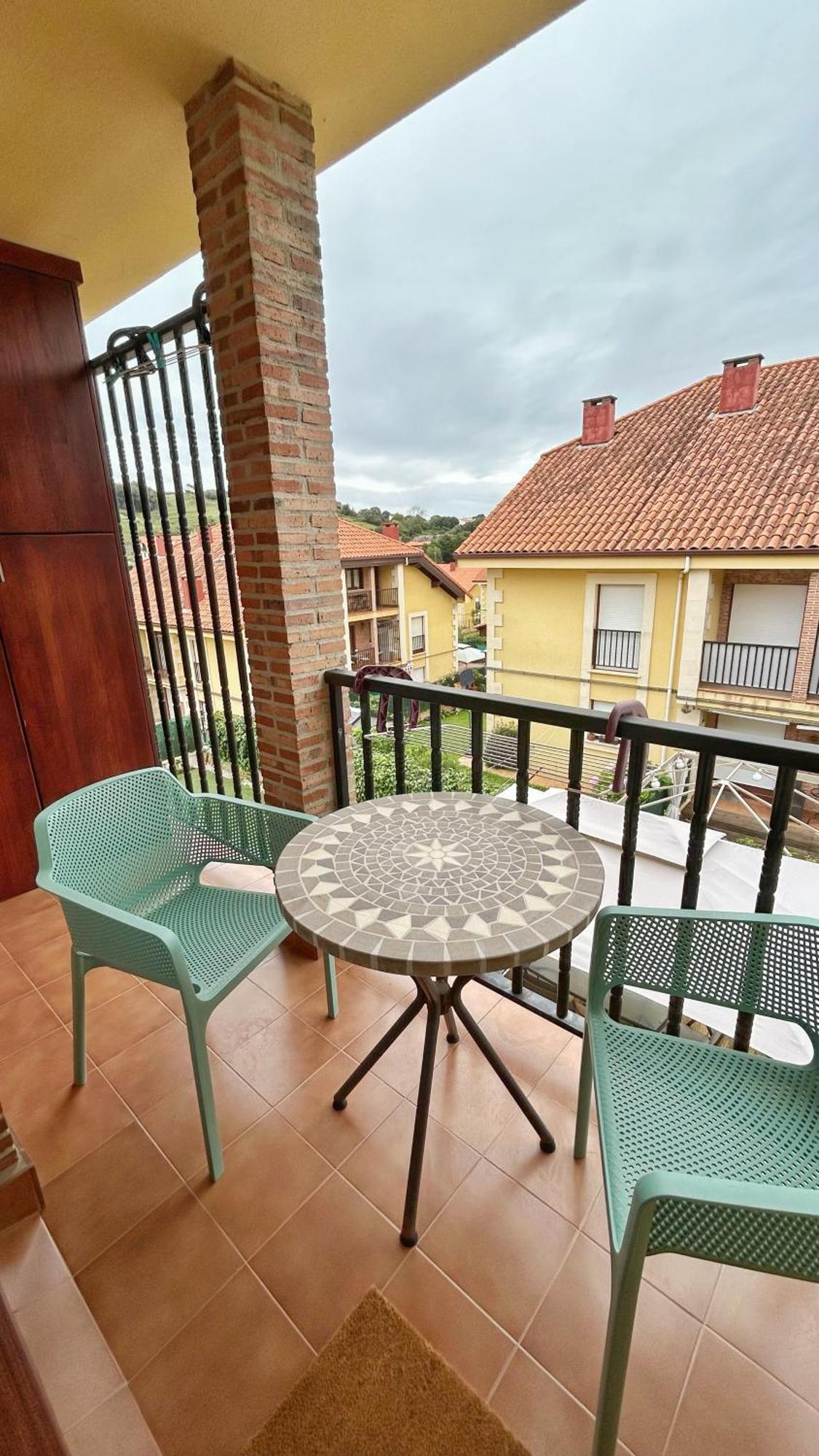 Comillas Bº Casasola - Residencial Lagos Azules - Netflix, Prime, Wifi & Free Indoor Parking 외부 사진