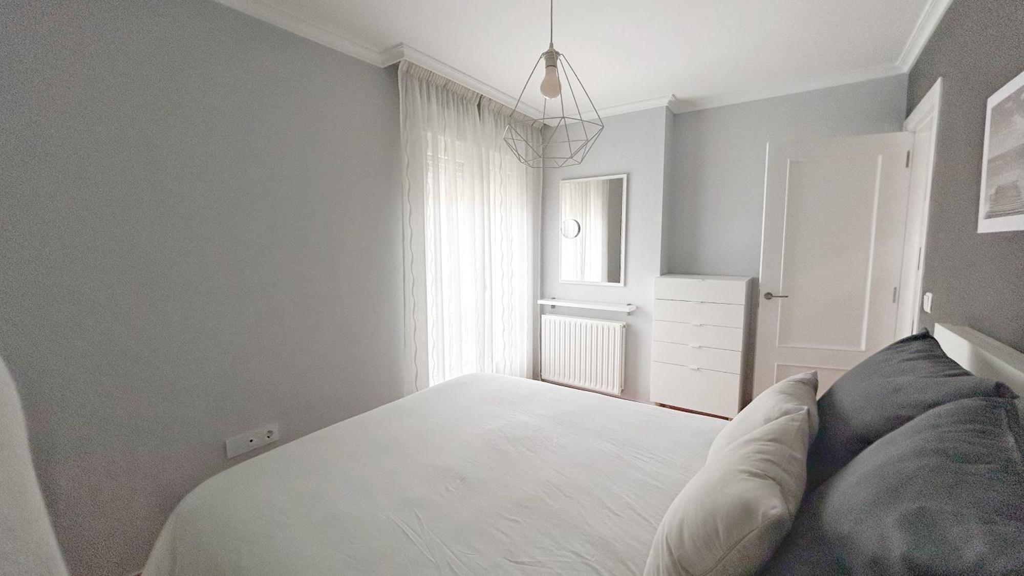 Comillas Bº Casasola - Residencial Lagos Azules - Netflix, Prime, Wifi & Free Indoor Parking 외부 사진
